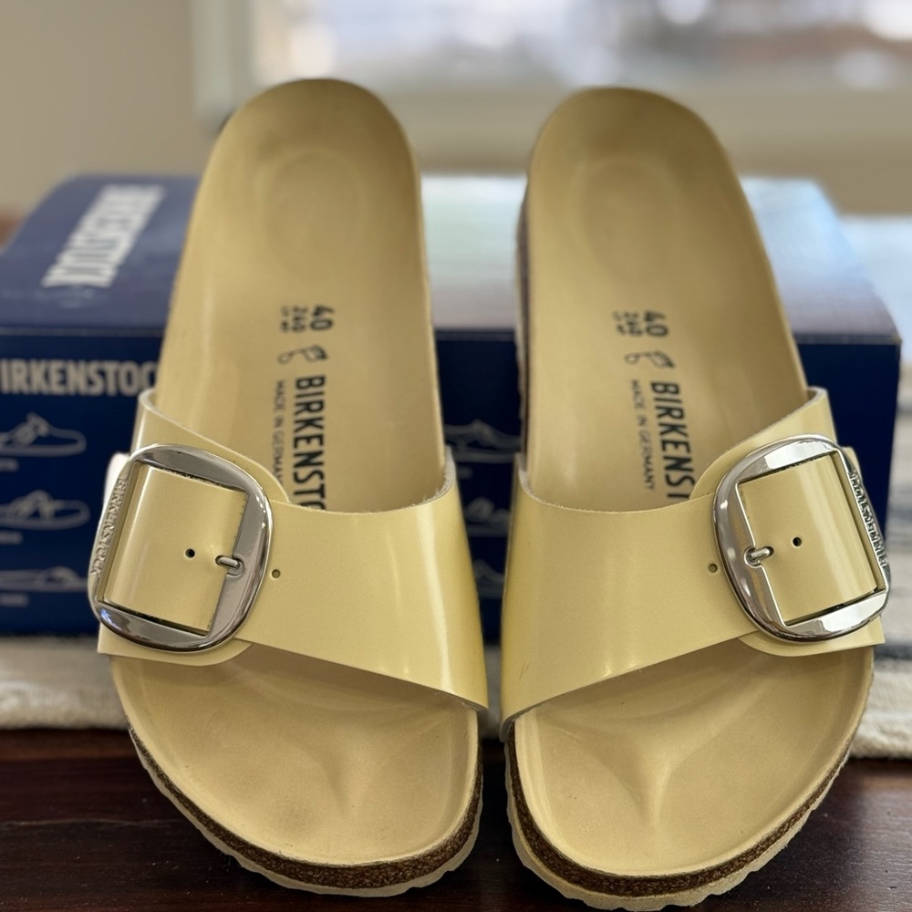 Birkenstock Madrid Big Buckle Sandal - High Shine Butter Size 40 w/box Like New